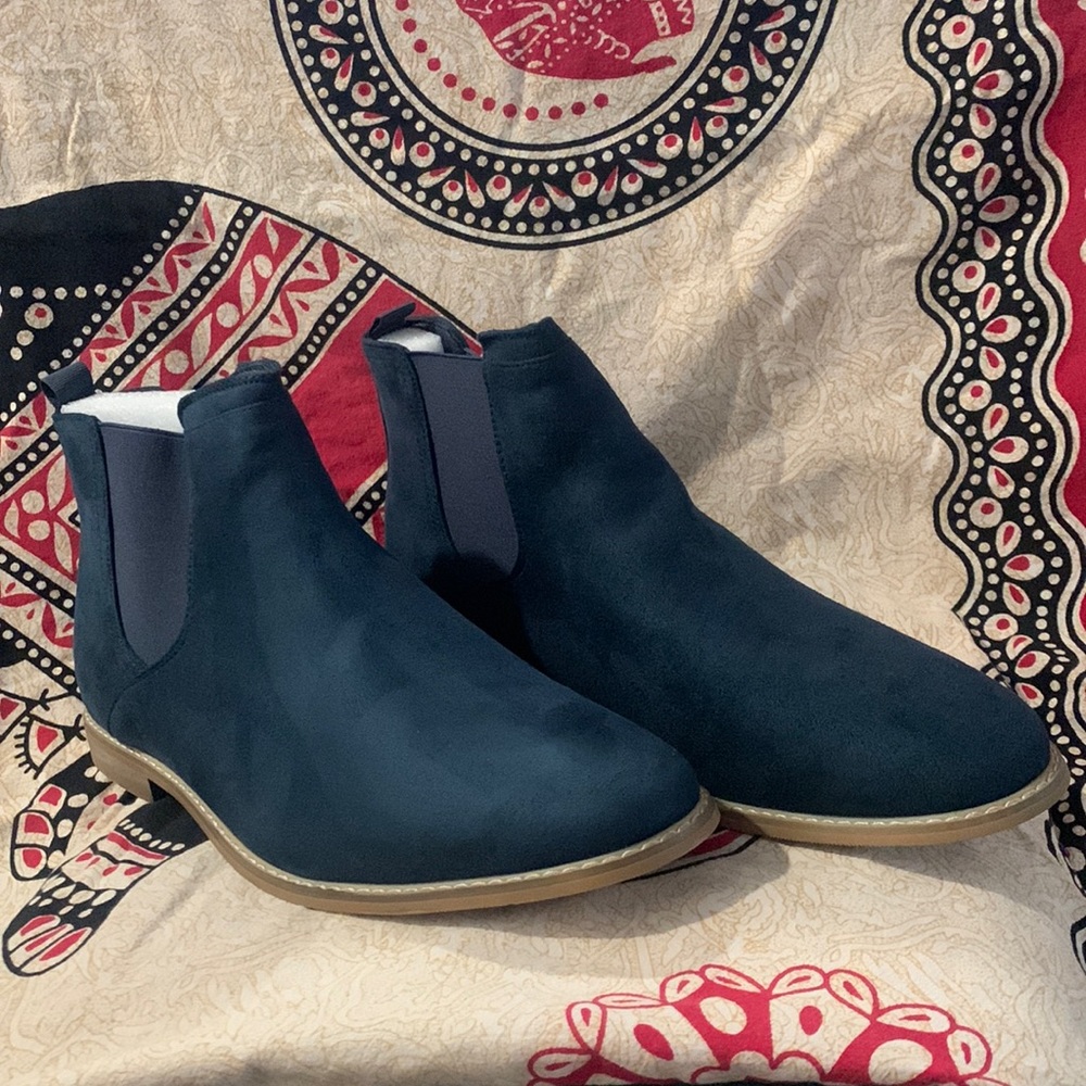 Blue Chelsea boot